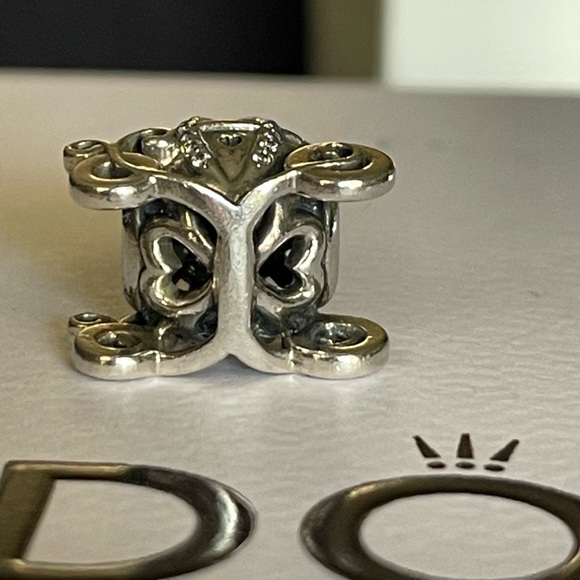 Authentic Disney x Pandora Cinderella’s Pumpkin Carriage charm two toned gold - Picture 8 of 10